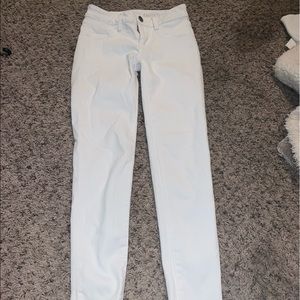 Pure white super cute , regular , size 0 jeans